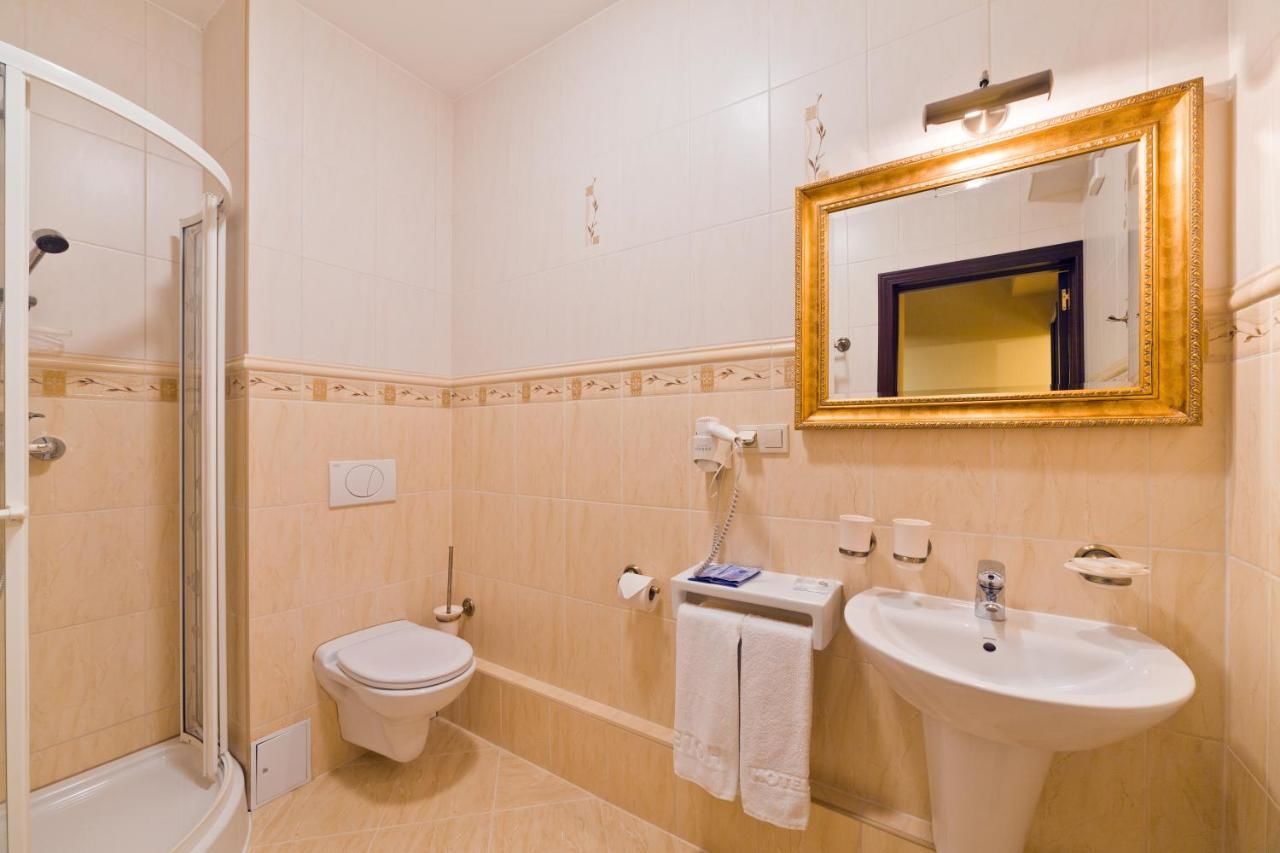 Отель Hotel Kopczyński Добре-Място-26