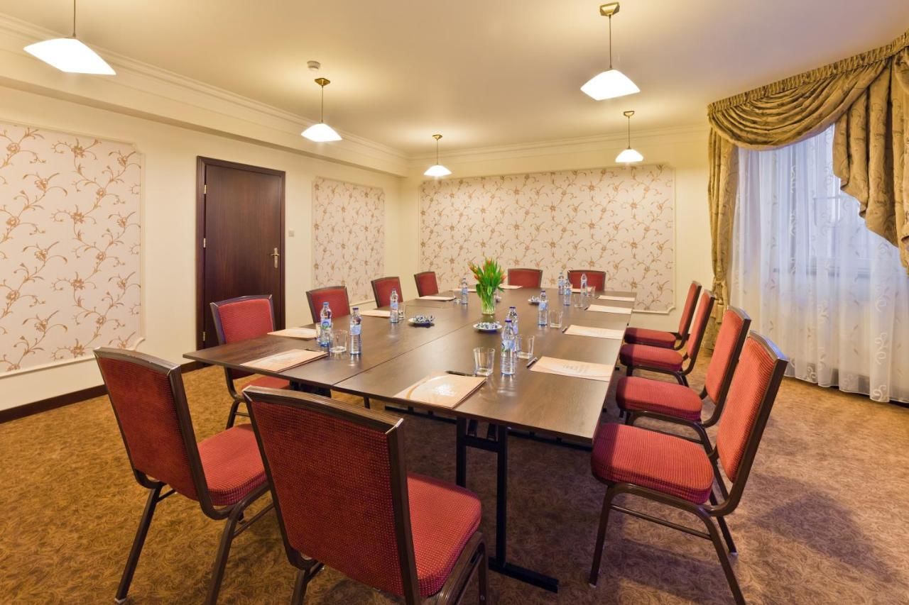 Отель Hotel Kopczyński Добре-Място-35